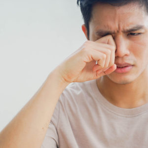 Keratoconus itchy eyes